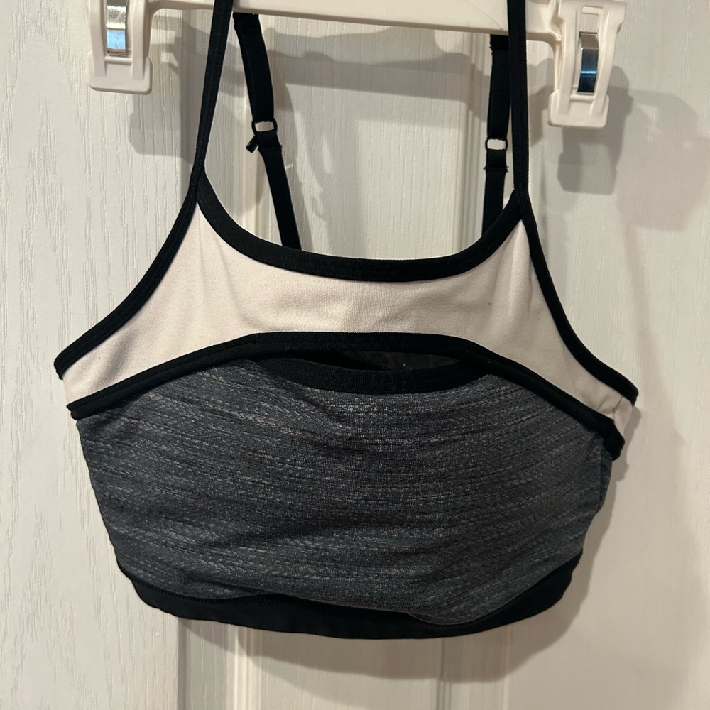Women's Black and White Sports Bra XS very slim fit